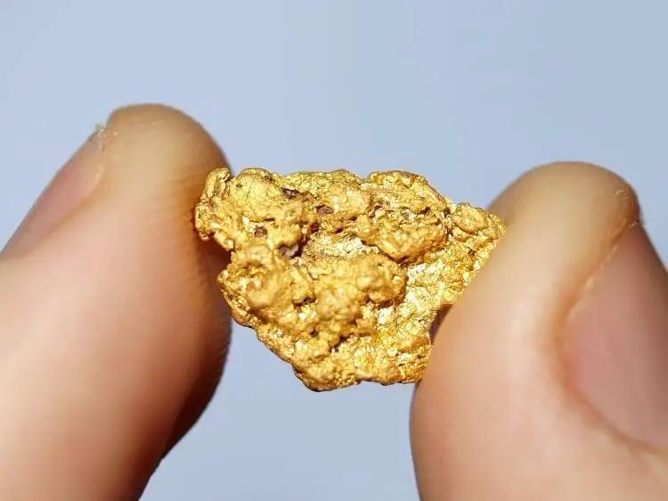 Scientists Creating Gold in the Lab: Exploring the Science Behind Synthetic Gold Production